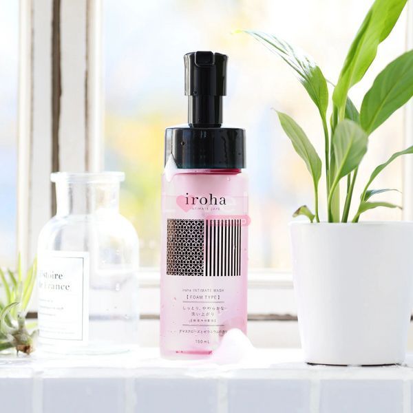 Піна для інтимного догляду Iroha Intimate Wash Foam Type Damask Rose and Geranium 150 мл SX3495 фото